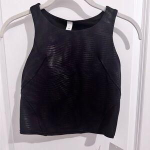 New Lululemon Women’s Black Textured Crop Tank Top with built-in bra